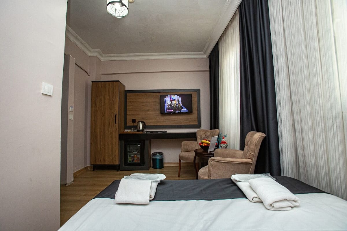Minibar, in-room safe, desk, soundproofing