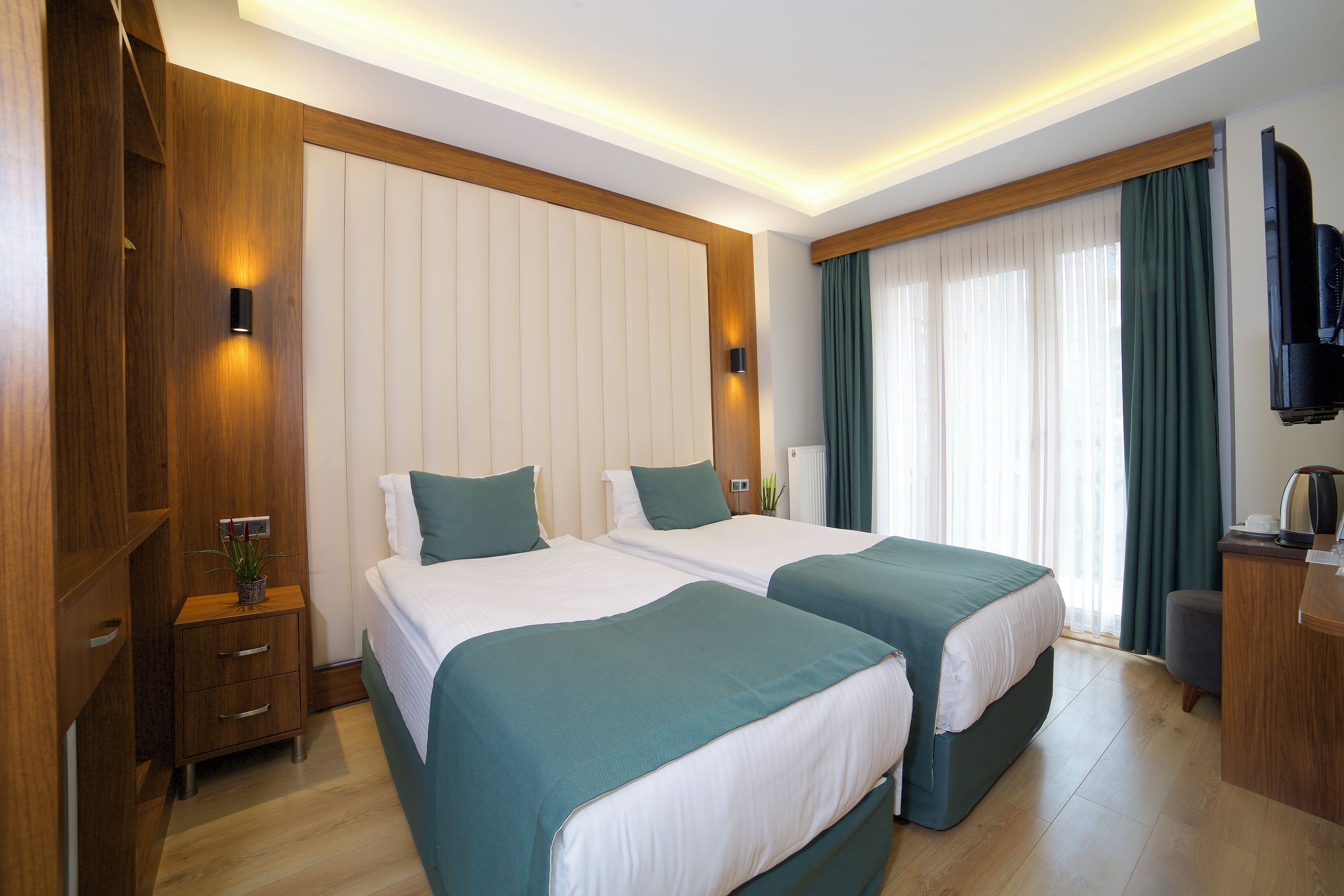 Premium bedding, minibar, in-room safe, free WiFi