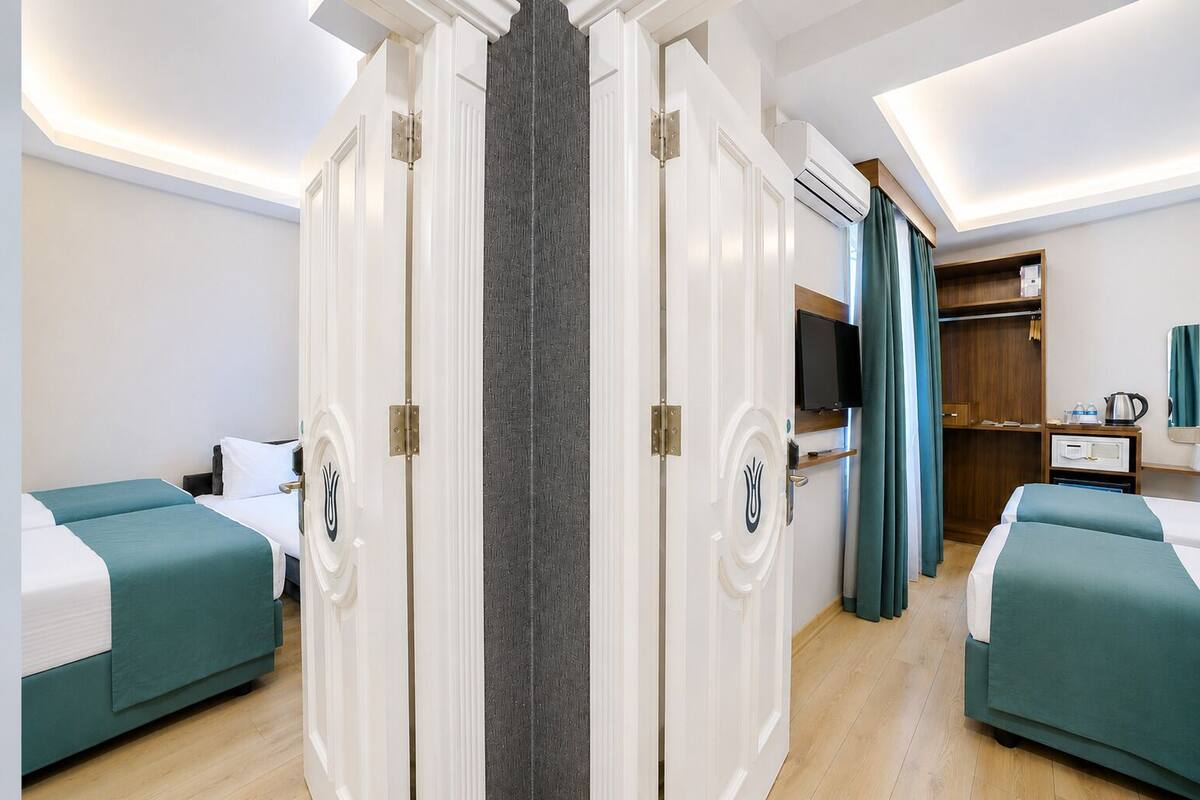 Family Room Connecting 5 Pax | Premium bedding, minibar, in-room safe, WiFi (free)