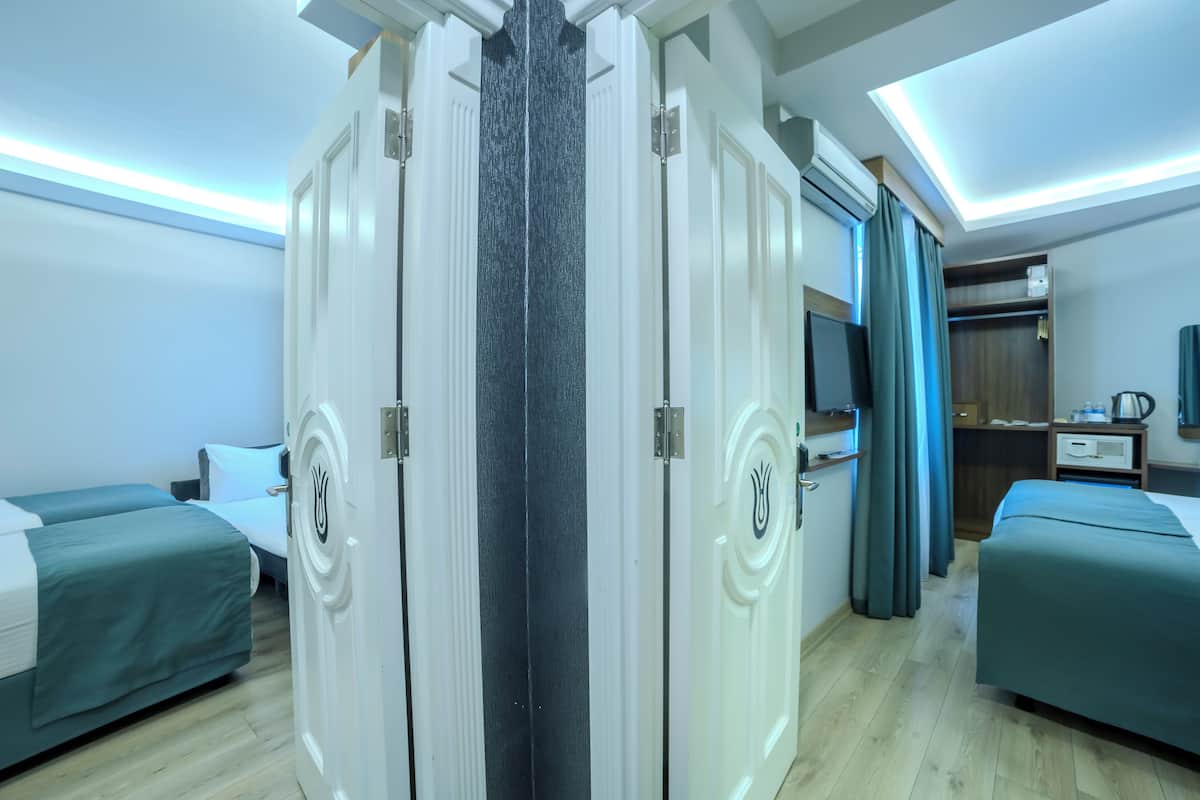 Family Room Connecting 5 Pax | Premium bedding, minibar, in-room safe, free WiFi