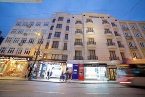 Front of property - Hotel Black Tulip (Istanbul)