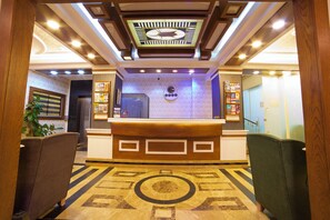 Quầy tiếp tân
