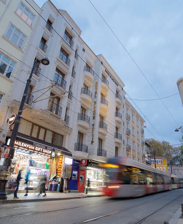Front of property - Hotel Black Tulip (Istanbul)