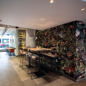 Interior - The Century (Hasselt)