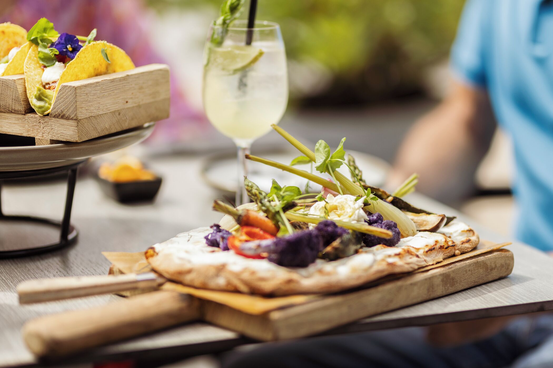 breakfast, lunch and dinner served