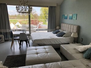 家庭四人房 | 獨特裝潢、布置獨特、筆電工作空間、熨斗/熨衣板