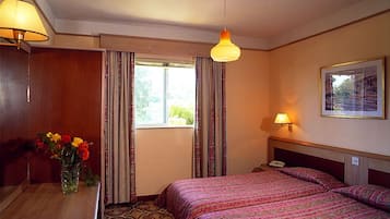 In-room safe, WiFi