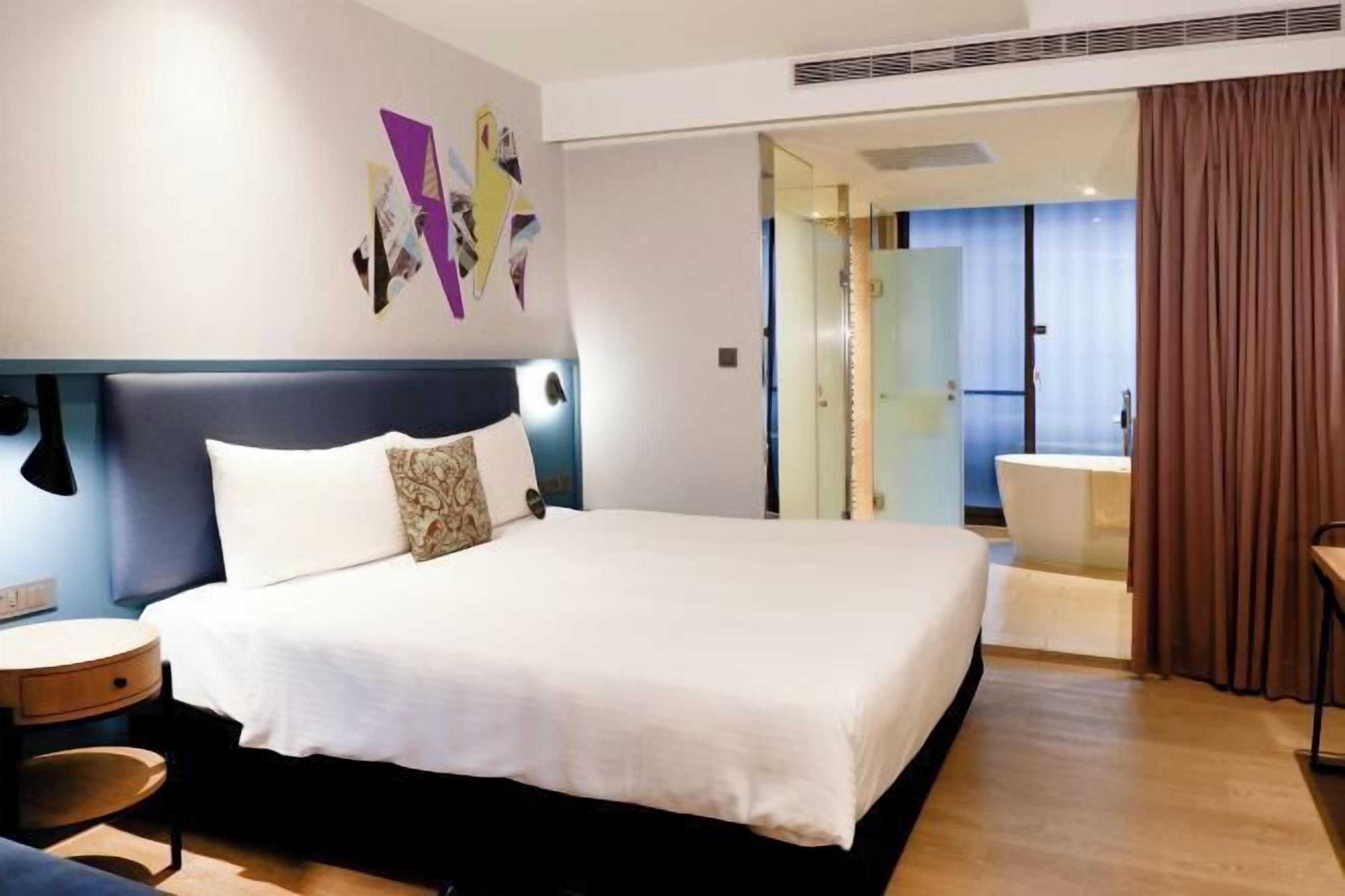 Desk, free WiFi, bed sheets