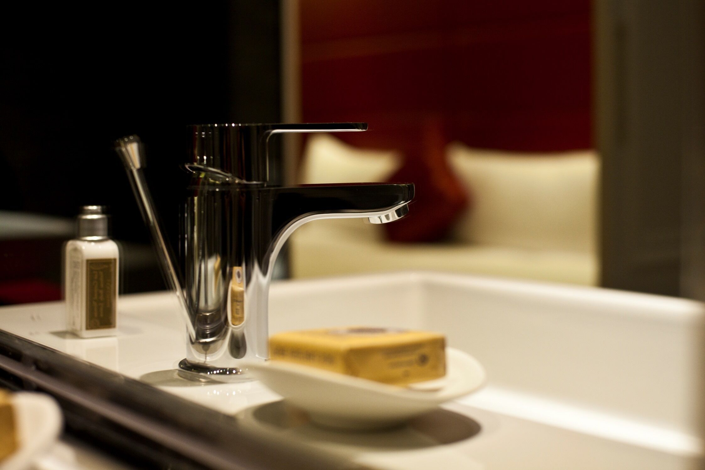 deluxe double room | bathroom | hair dryer, towels