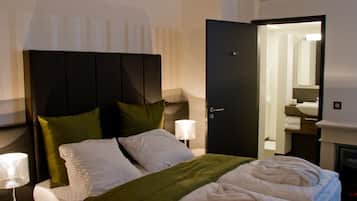 Minibar, in-room safe, desk, blackout drapes