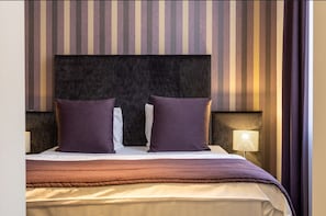 Comfort Double Room | 1 bedroom, minibar, in-room safe, desk
