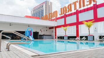 Outdoor pool, pool loungers