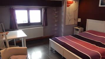 Habitació amb dos llits individuals estàndard | Minibar, bressols gratuïts i wifi gratuïta