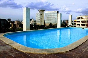 Rooftop pool