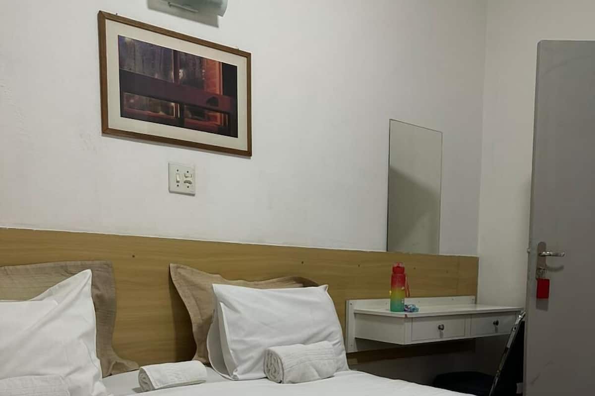 Double Room, 1 Double Bed