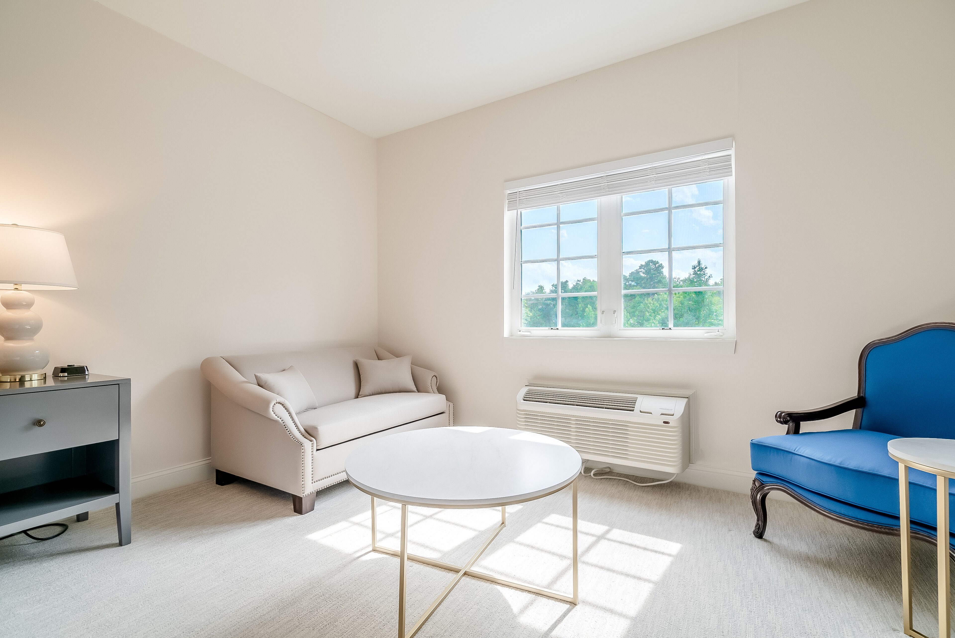 standard room | 1 bedroom, premium bedding, pillow-top beds, desk