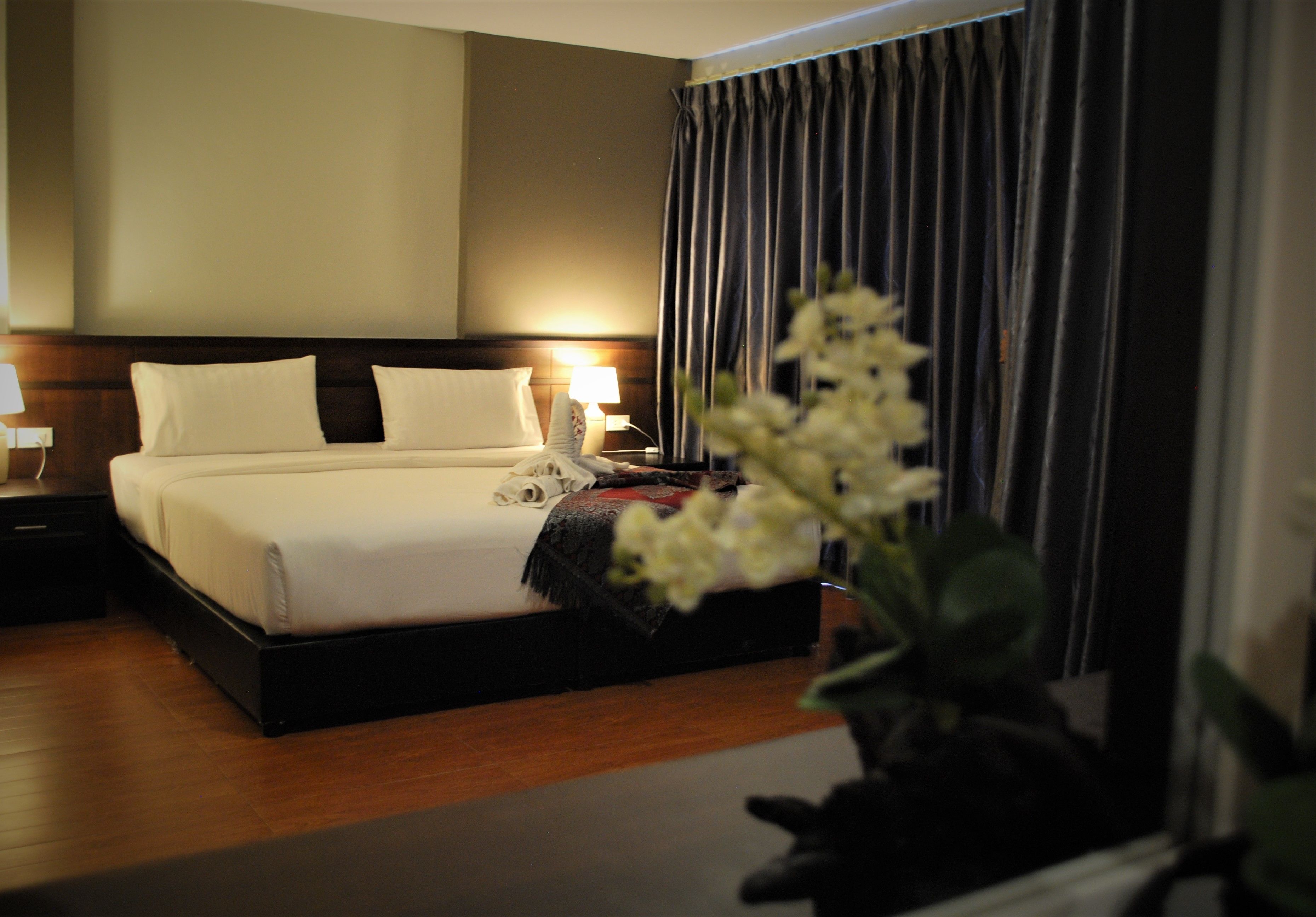 minibar, in-room safe, desk, blackout curtains