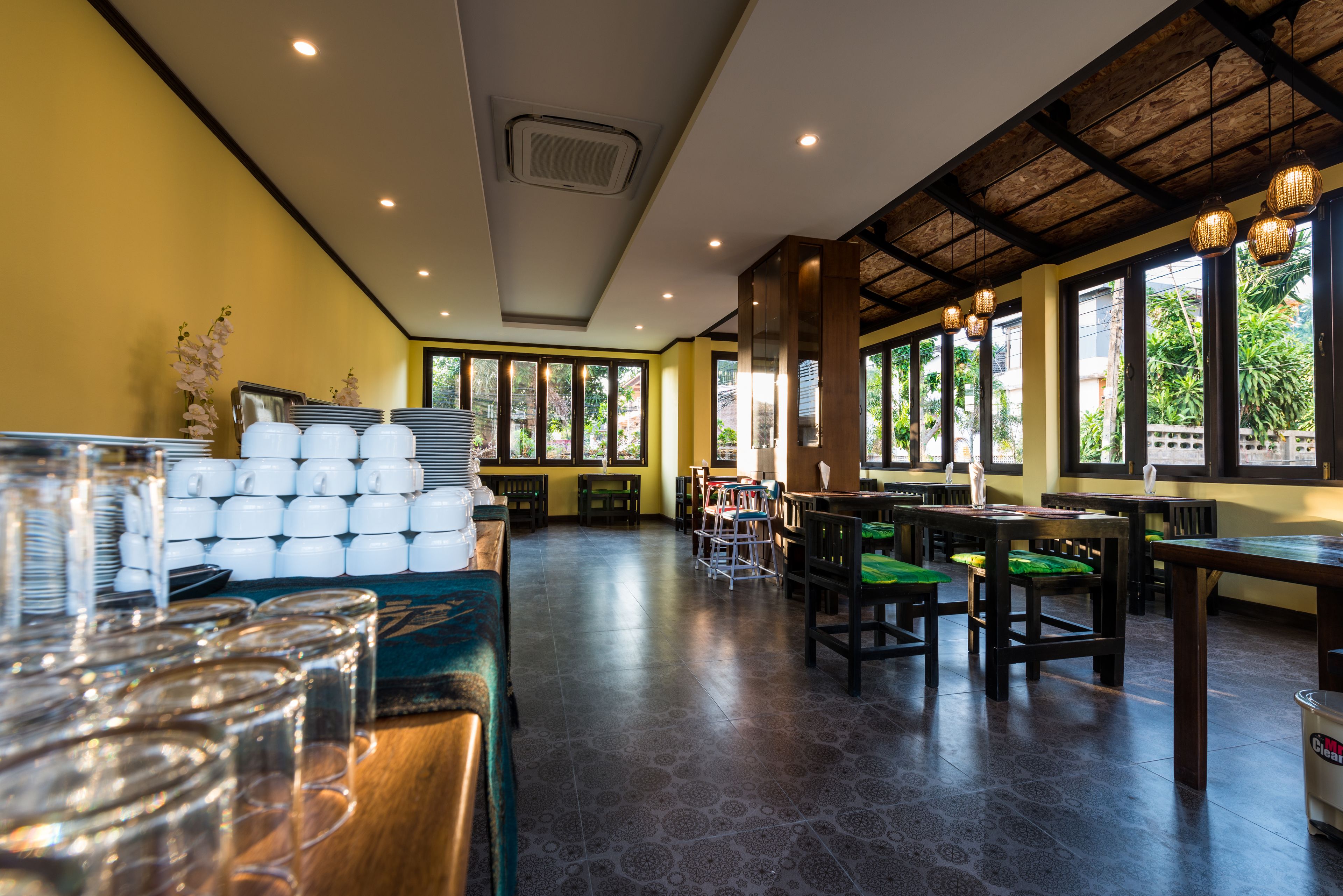 daily buffet breakfast (thb 250 per person)