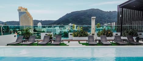 Outdoor pool, pool loungers
