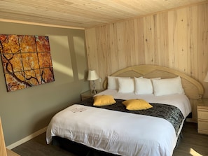 Luxury Room, 1 King Bed