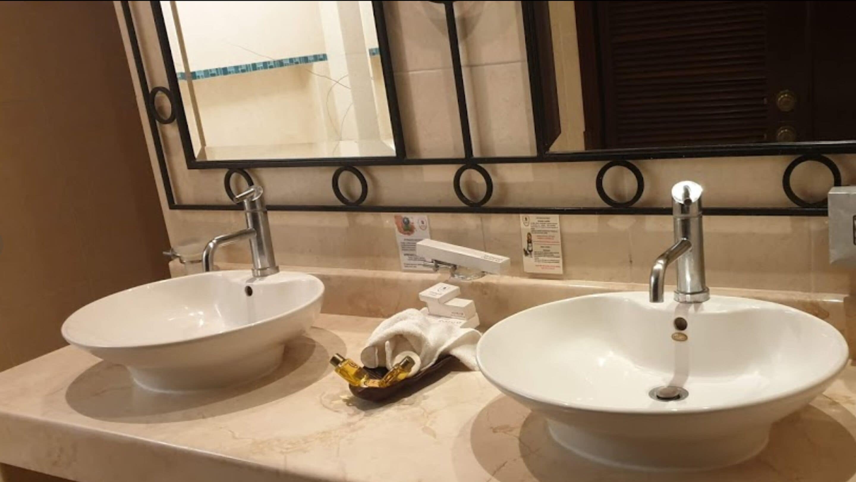 standard room | bathroom | shower, free toiletries, hair dryer, towels