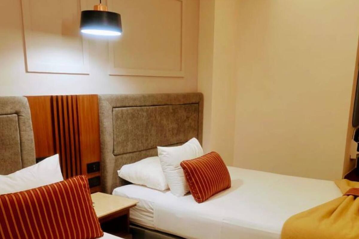 Standard Room | Iron/ironing board, WiFi (free), bed sheets
