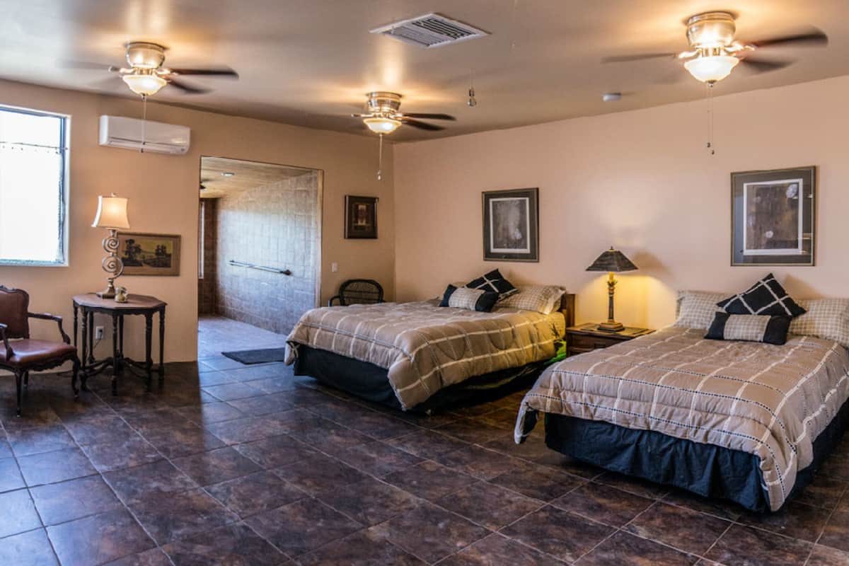 Creosote Room - No Smoking in Rooms or on Grounds | Desk, free WiFi, bed sheets