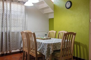 Economy Apartment, 2 Bedrooms | Dining room - Best E Villas Prospect (Prospect)