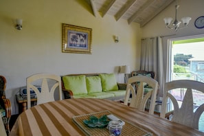 Family Apartment, 3 Bedrooms | In-room dining - Best E Villas Prospect (Prospect)