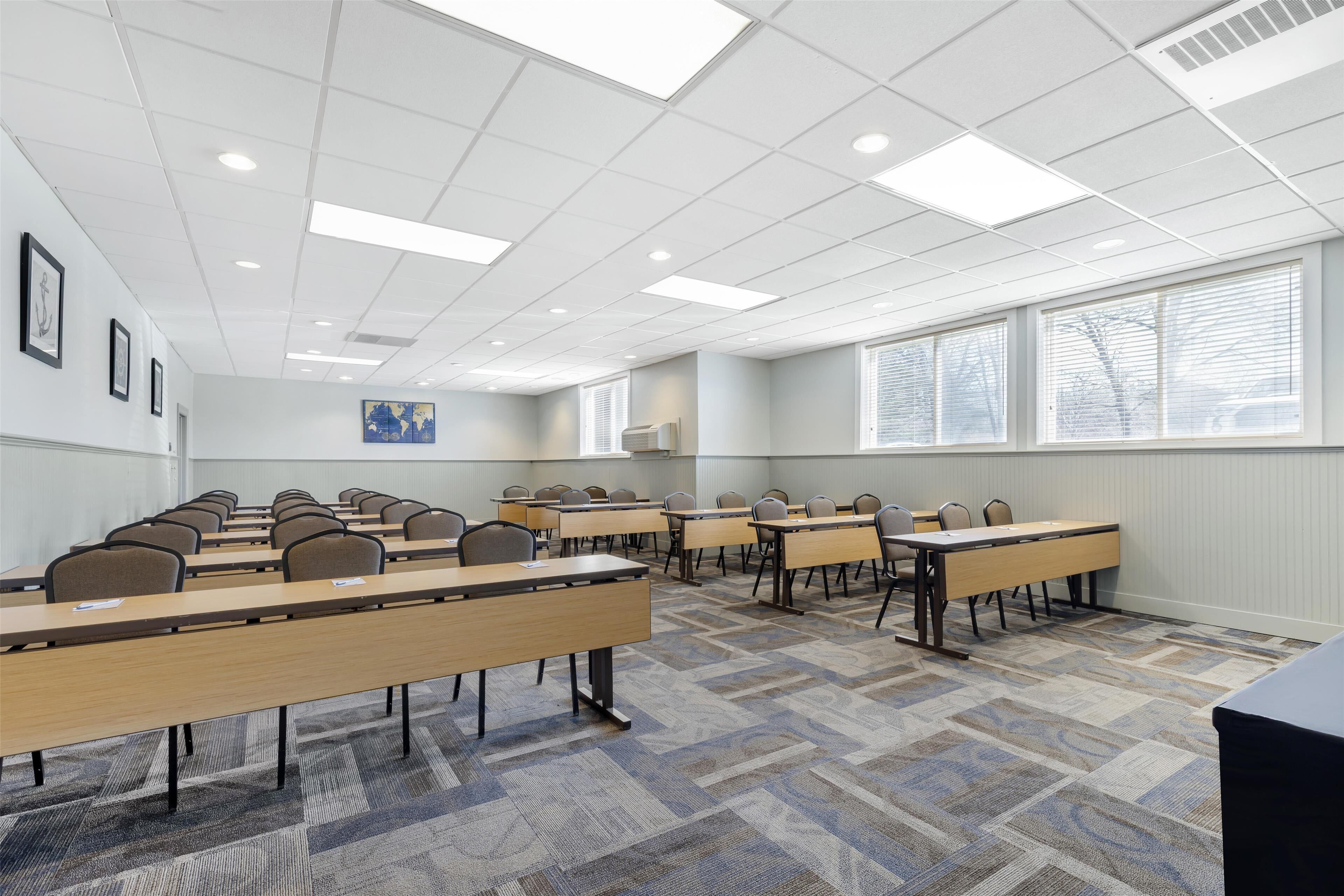 Photo - Best Western Plus Windjammer Inn & Conference Center