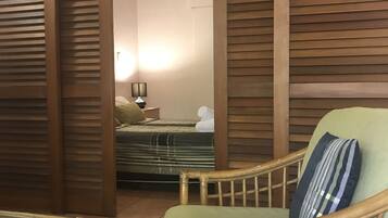 In-room safe, WiFi, bed sheets
