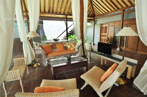 2 Bedrooms Pool Villa | Living room | 29-inch LED TV with cable channels, TV - d'Lima Hotel & Villas (Kuta)