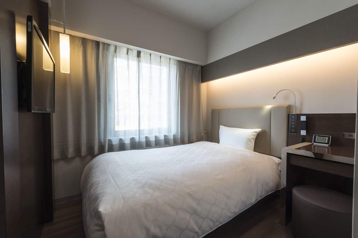 Single Room, Non Smoking (Shower Booth-Only) | Down duvets, desk, blackout curtains, iron/ironing board