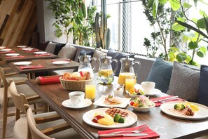 Tägliches nach Wunsch zubereitetes Frühstück (1760 JPY pro Person)