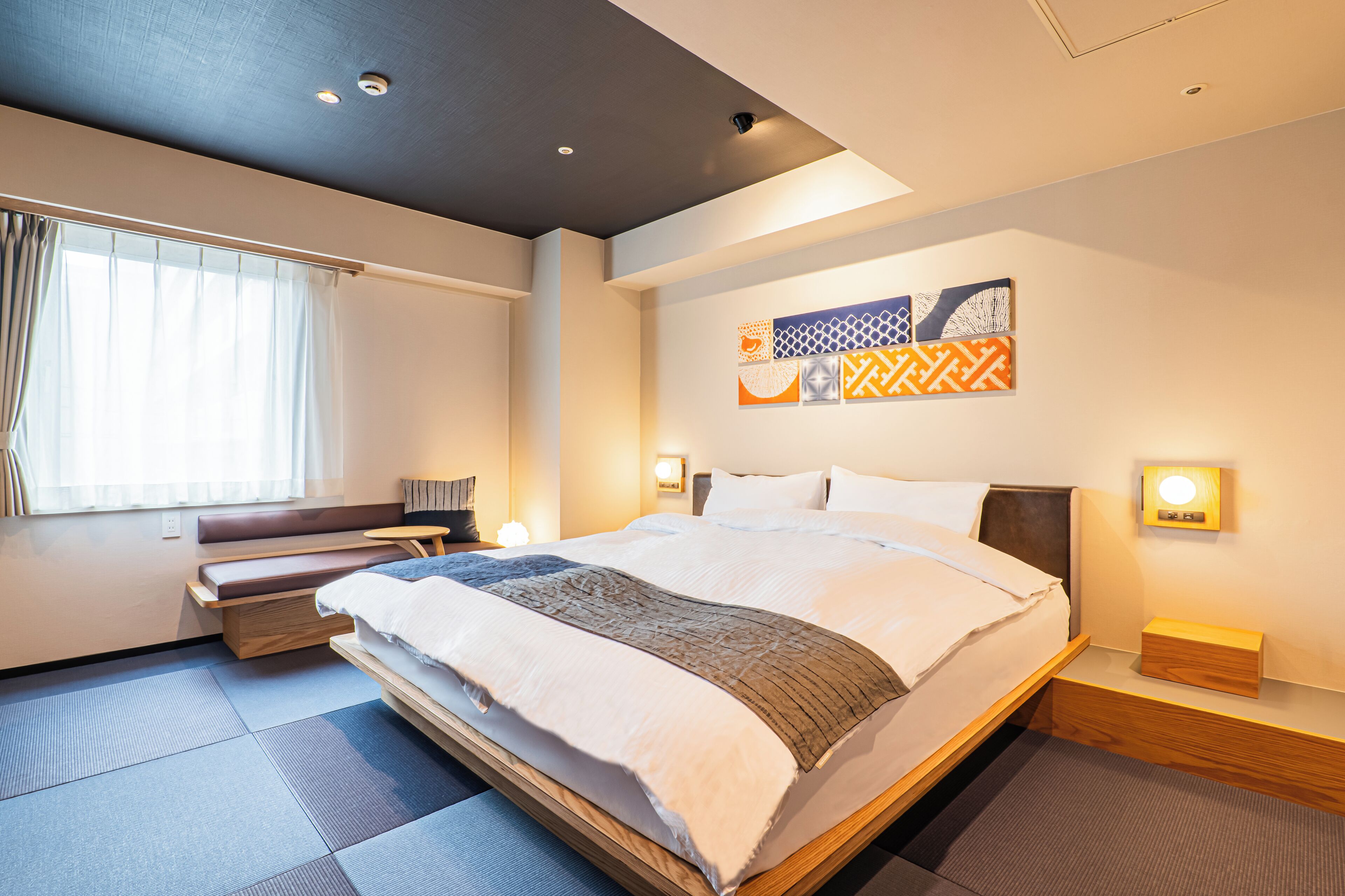 deluxe double room, 1 king bed, non smoking | 1 bedroom, down duvets, iron/ironing board, free wifi