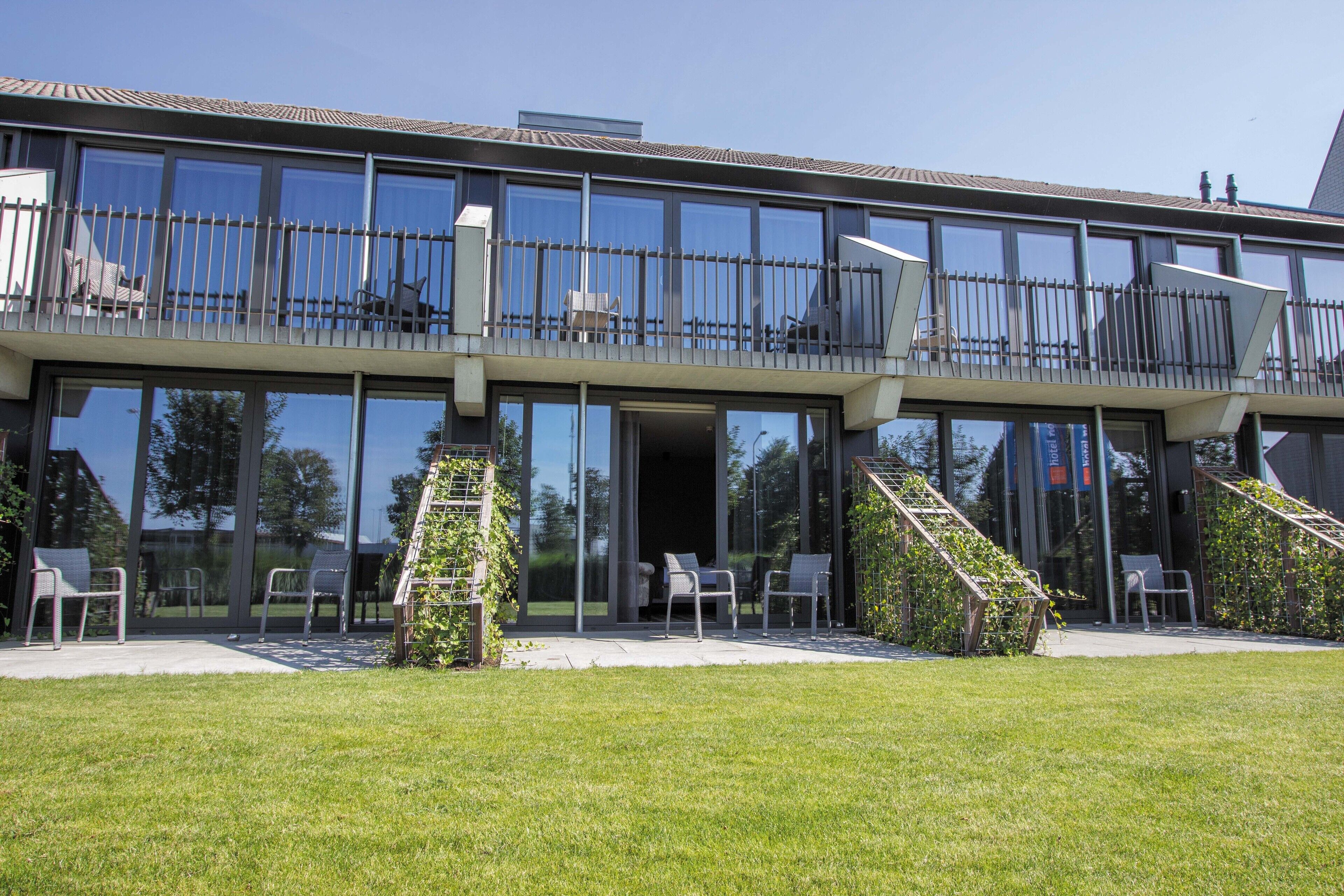 Family Room, 3 Twin Beds, Non Smoking (Fourth Bed is Single Bed) | View from room