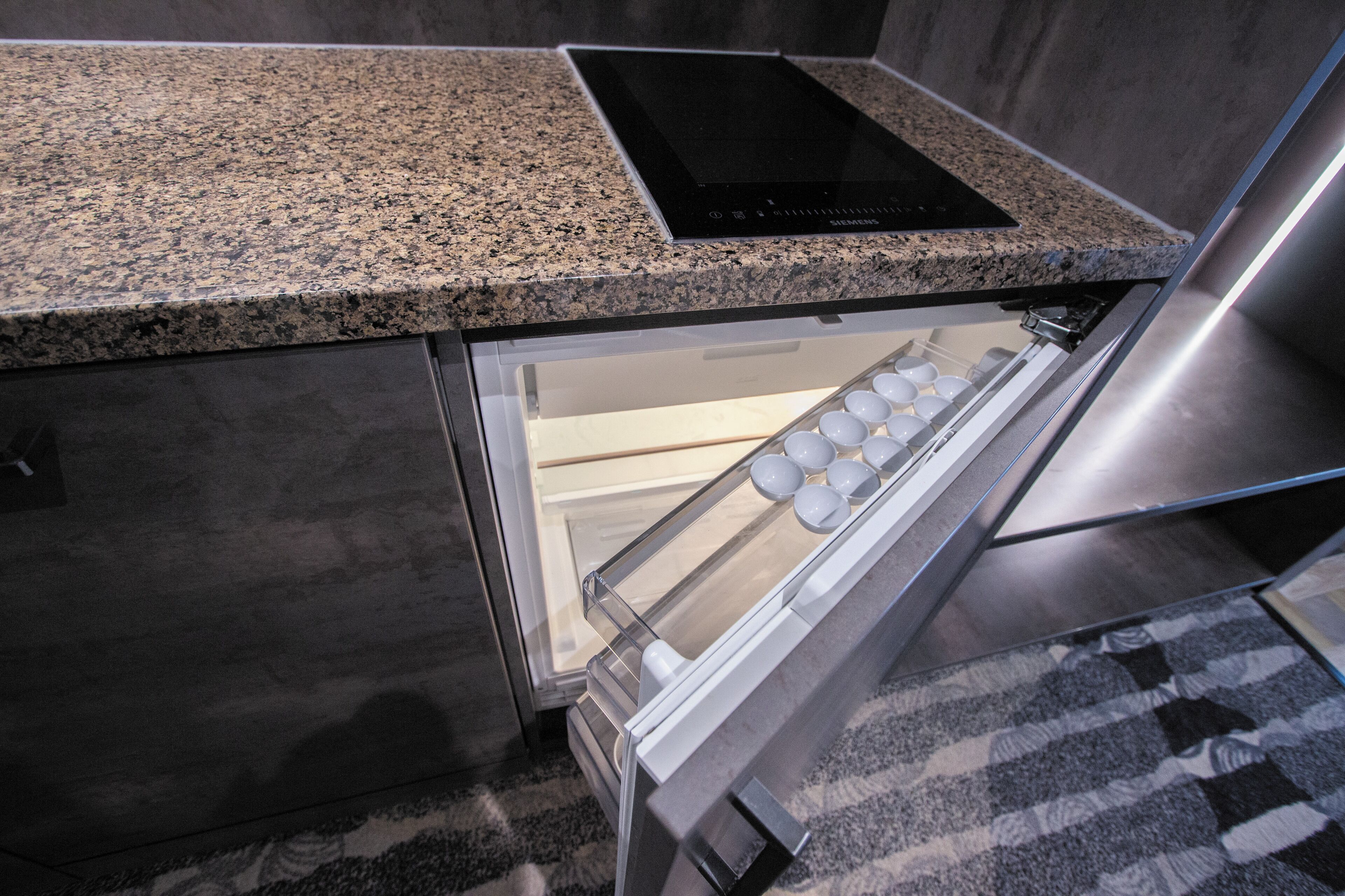 family room, 3 single beds, non smoking (fourth bed is single bed) | private kitchen | coffee/tea maker, electric kettle