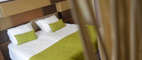 家庭客房 | 迷你吧、客房內保險箱、熨斗/熨衣板、折疊床/加床