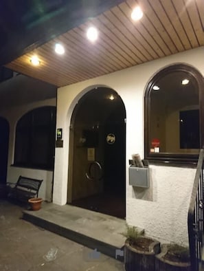 Property entrance - Hotel Kelkheimer Hof (Kelkheim)