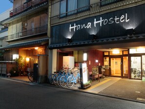 Building design - Kyoto Hana Hostel (Kyoto)
