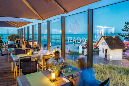 2 restaurants, breakfast, lunch, dinner served; German cuisine