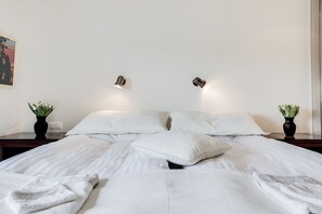 Habitación Deluxe doble, baño compartido | Ropa de cama de alta calidad, tabla de planchar con plancha, wifi gratis