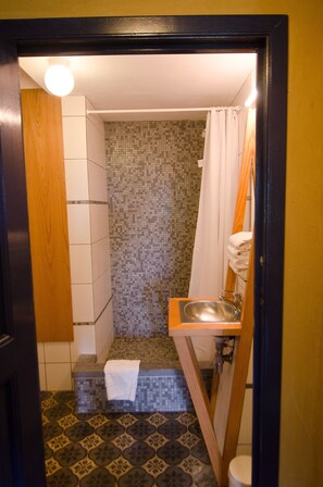 Apartment, 2 Bedrooms | Bathroom