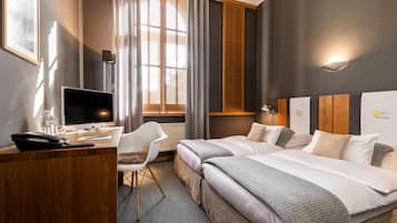 1 habitación, escritorio, wifi gratis y ropa de cama