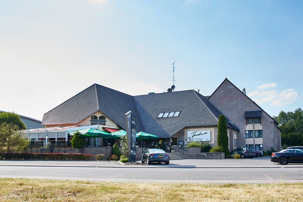 Threeland Hotel