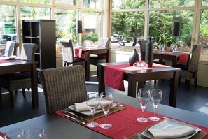 Lunch and dinner served, local cuisine