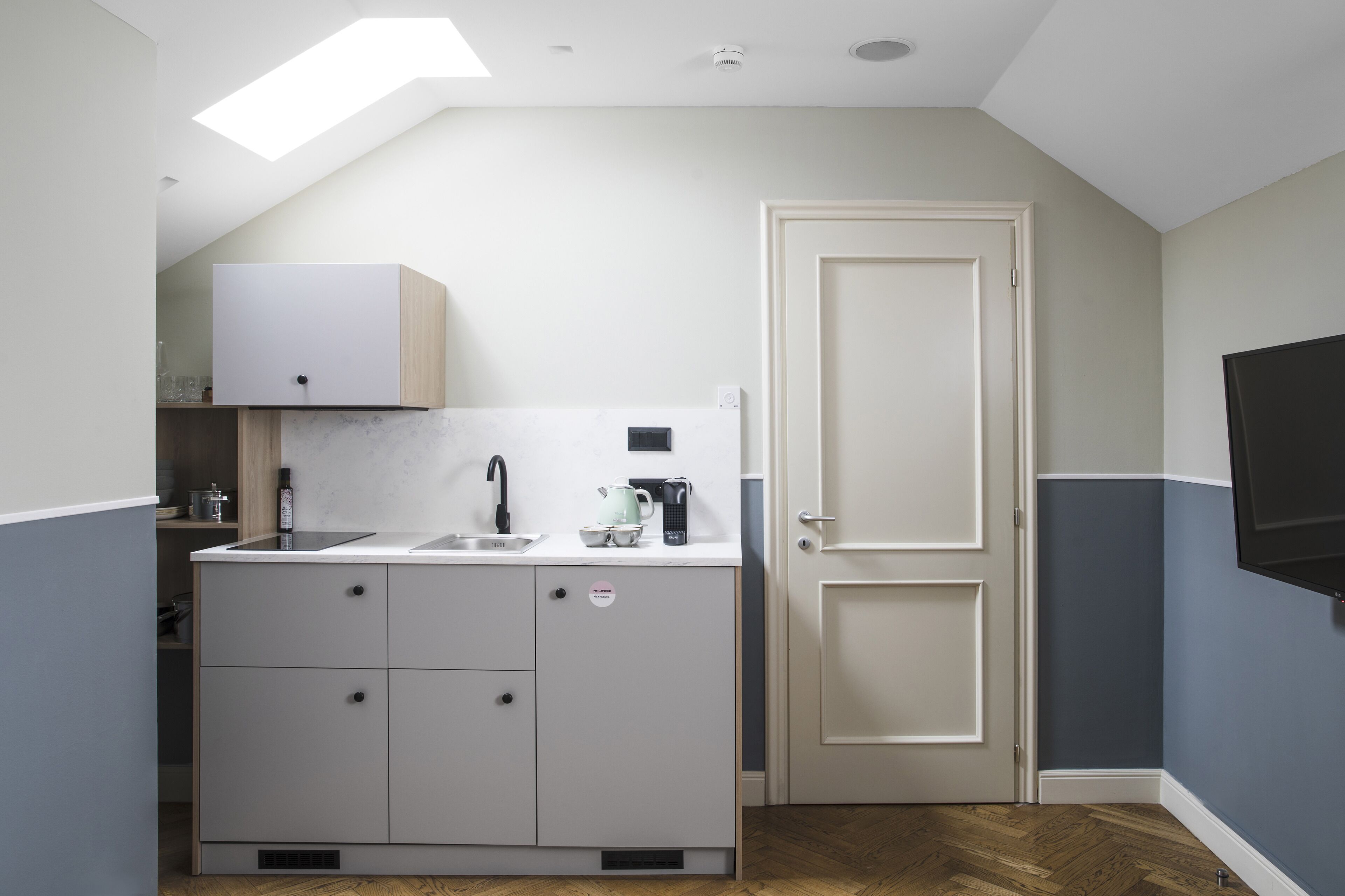 2 Bedroom Apartment with Terrace | Private kitchen | Espresso maker, coffee/tea maker, mini-fridge, electric kettle