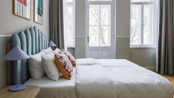 Double Room, Balcony | In-room safe, individually decorated, individually furnished, desk