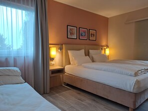 Literie hypoallergénique, coffres-forts dans les chambres, bureau