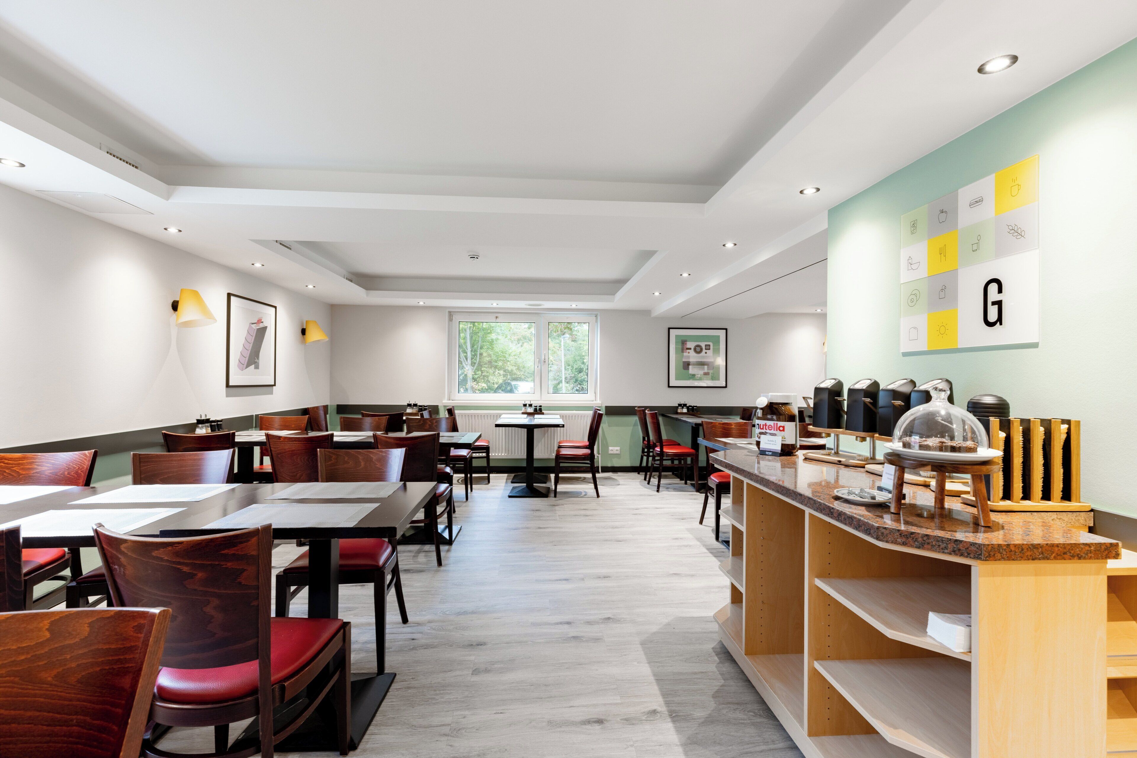 Frühstücksbuffet am Wochenende (17.00 EUR pro Person)